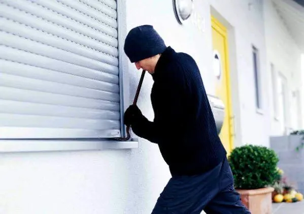 persianas de seguridad contra robos - Cambiar Cerradura Puerta Barcelona Valencia Madrid Burgos Alicante Valladolid