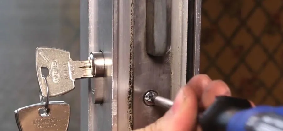 Cylinder Replacement - Locksmith Burgos Opening Door Repair Change Locks Burgos
