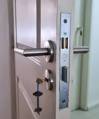 Contratar servicio de cambio de cerraduras en Barcelona con urgencia, ¿dónde hacerlo? Contratar servicio de cambio de cerraduras en Barcelona urgencia - Contratar servicio de cambio de cerraduras en Barcelona con urgencia, ¿dónde hacerlo?